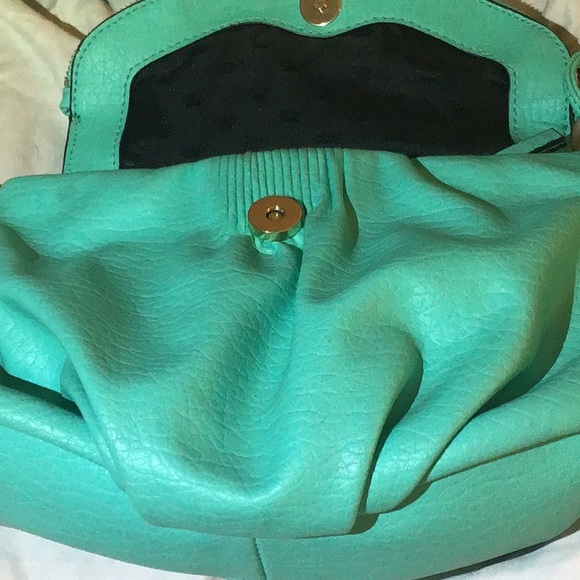 I love this Juicy Couture purse! Teal color - Picture 1 of 8